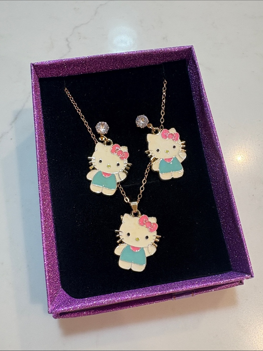 Hello Kitty earring and necklace set